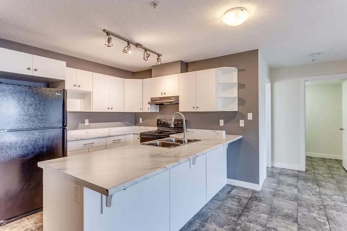 King's Heights - Photo 5 of 26