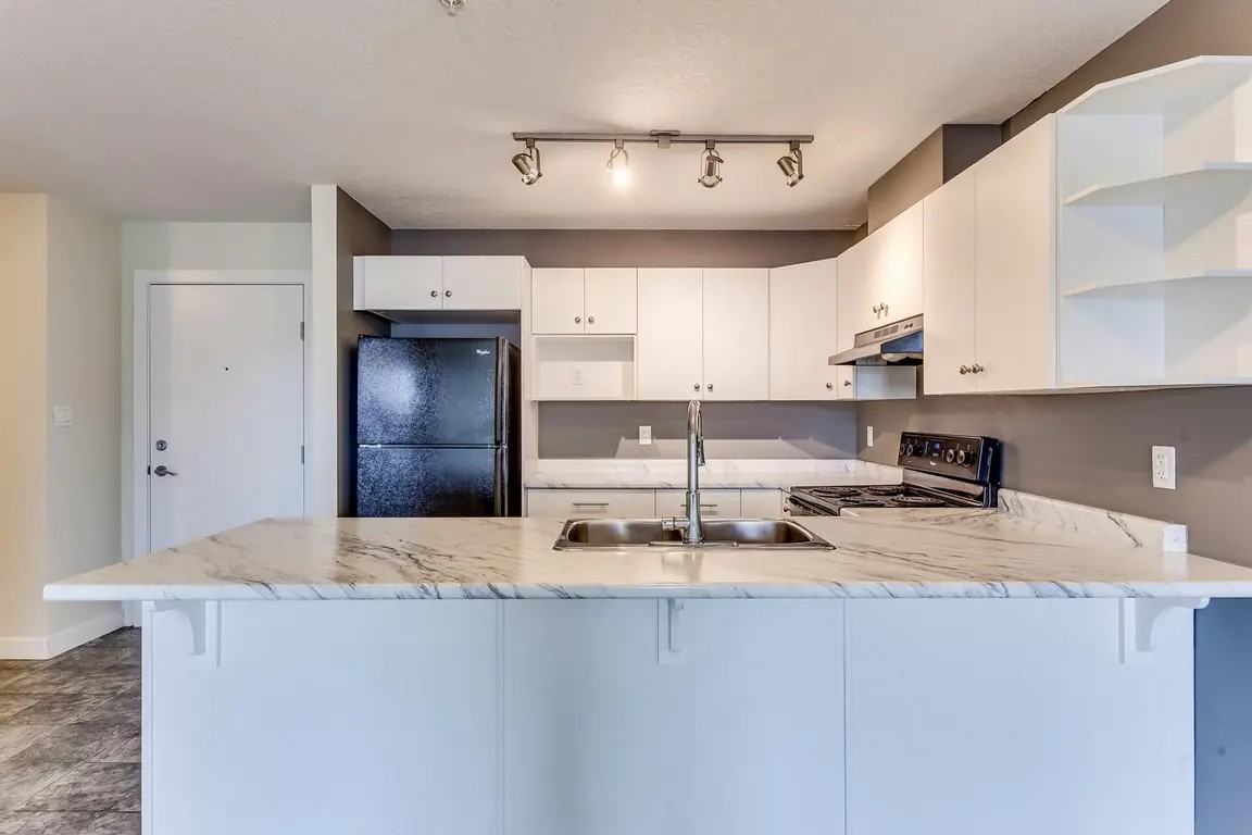King's Heights - Photo 6 of 26