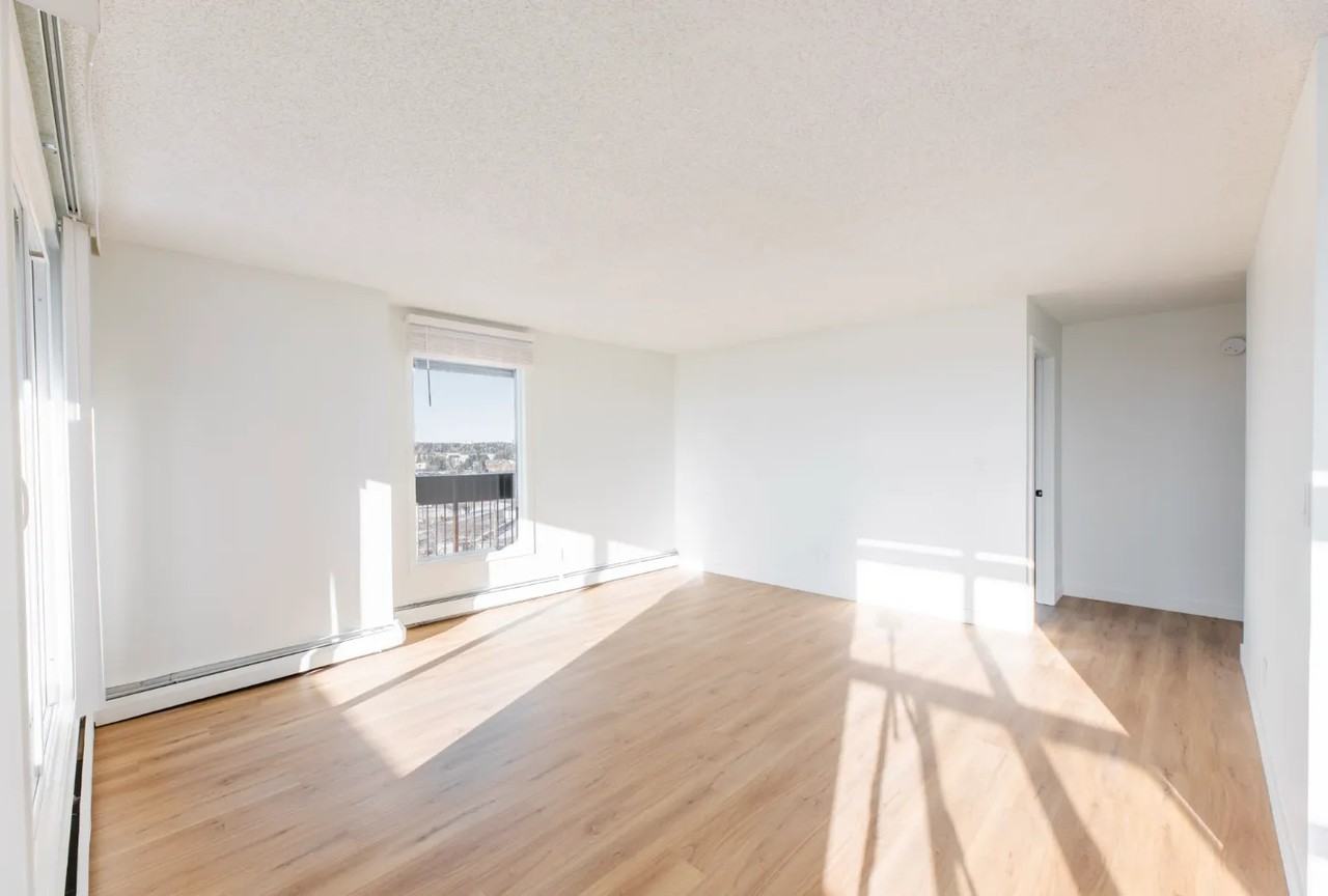 The Pinnacle - Photo 7 of 50