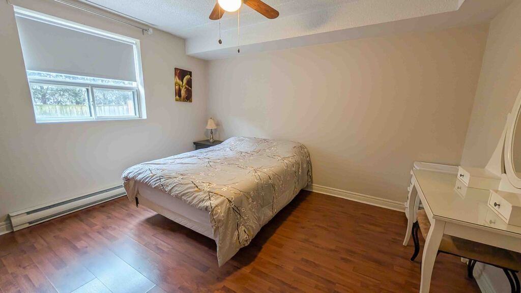 78 Welland St N - Photo 7 of 14