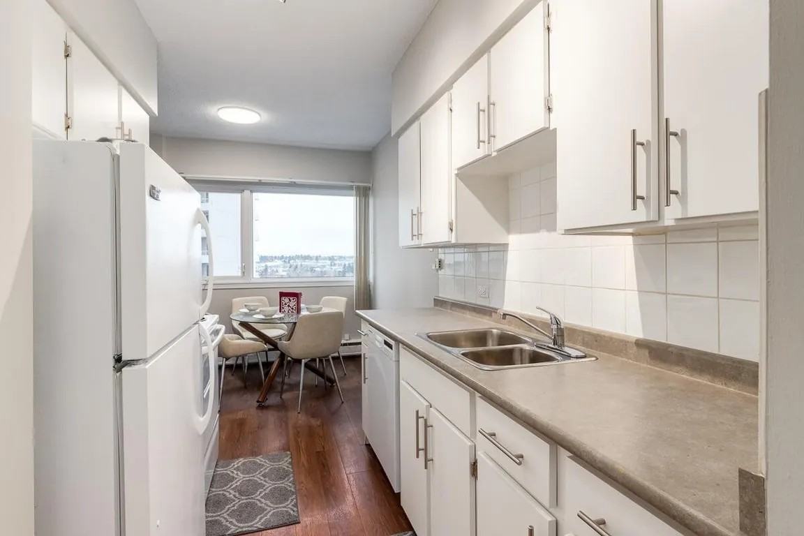 Glenmore Heights - Photo 4 of 50