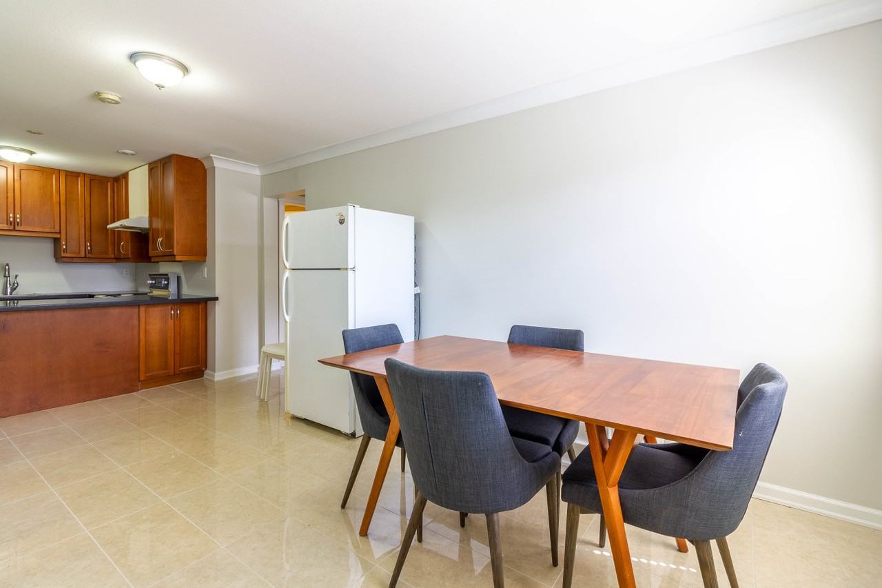 5100 Frances St - Photo 3 of 14