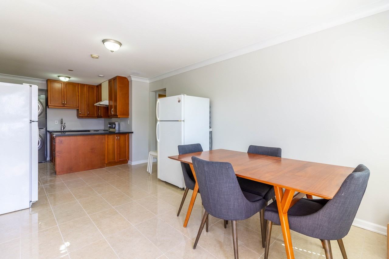 5100 Frances St - Photo 4 of 14