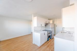 featured image of 815 50 Ave Sw