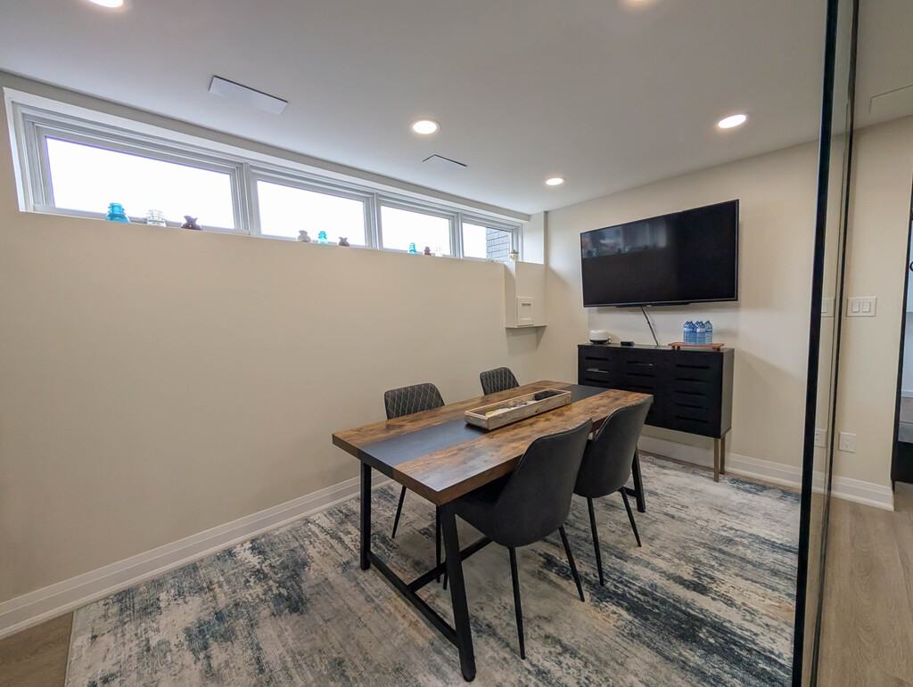 174 Eastchester Ave - Photo 7 of 20