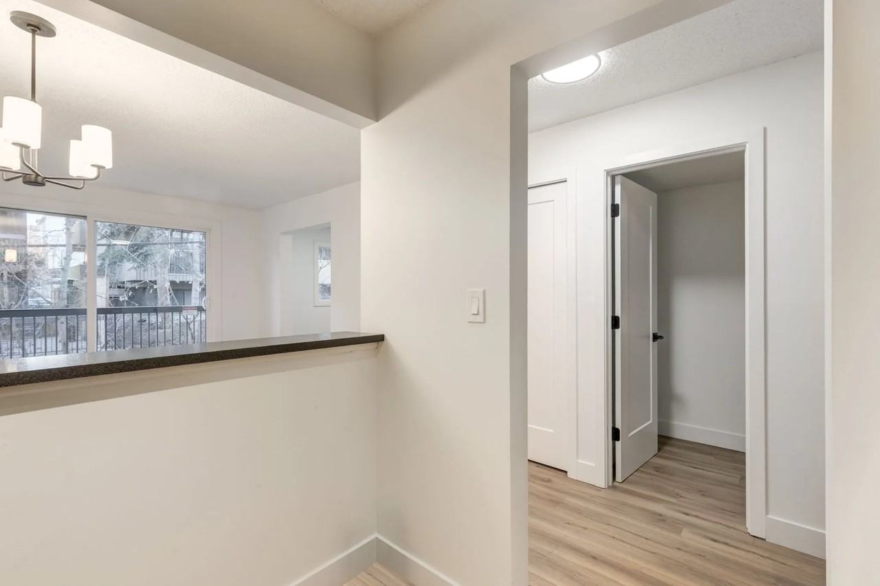 Cedarvilla Apartments - Photo 5 of 32