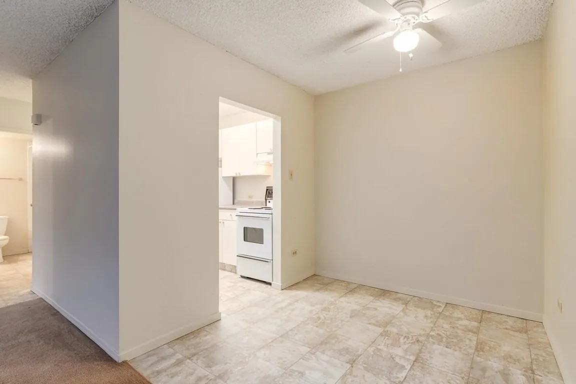 Harvard Towers - Photo 3 of 17