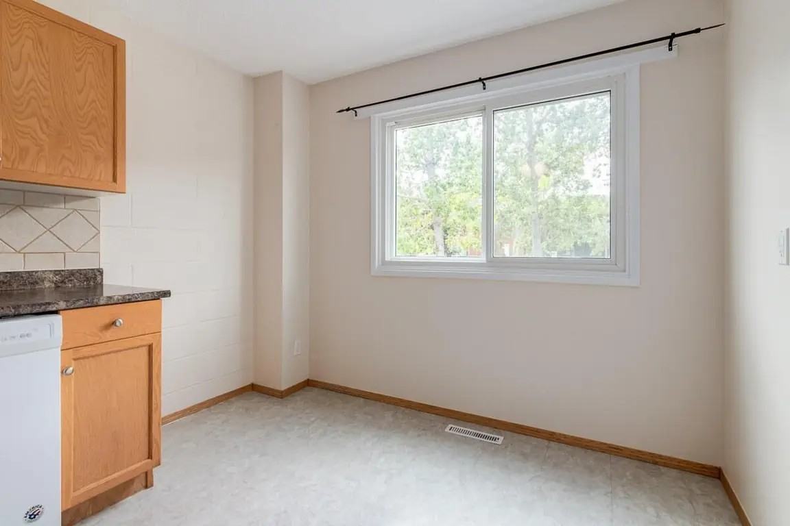 Parkland Townhomes - Photo 7 of 31