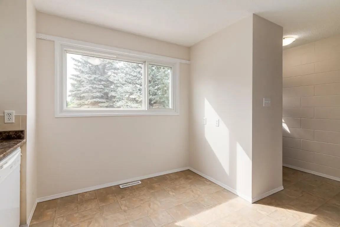 Parkland Townhomes - Photo 7 of 31