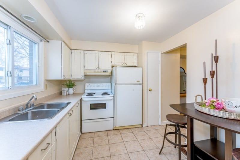 215 Trudeau Driveunit 60 - Photo 2 of 9