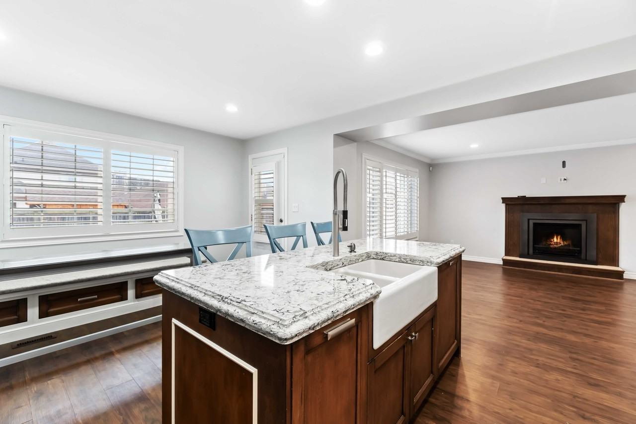 451 St Lawrence Crt - Photo 3 of 10