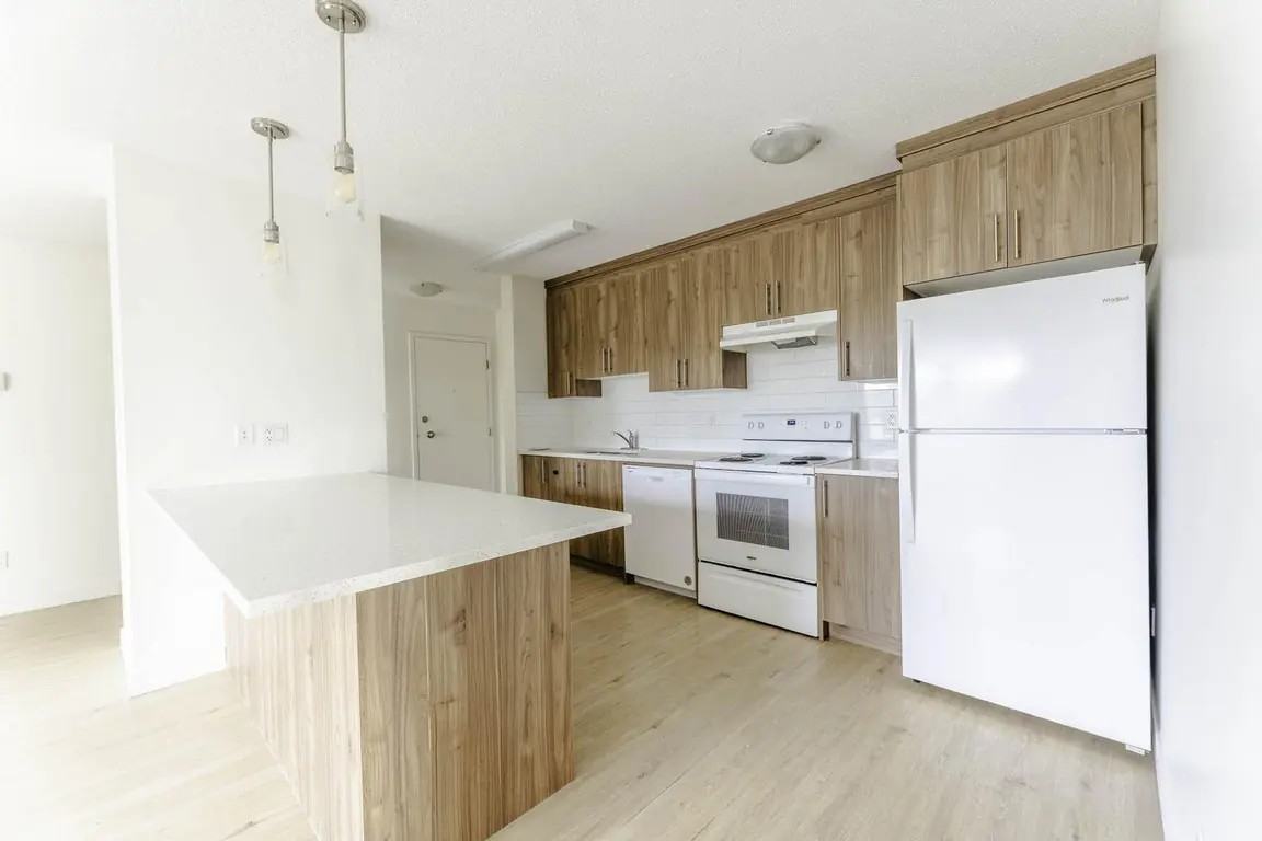 The Wellington - Photo 5 of 42