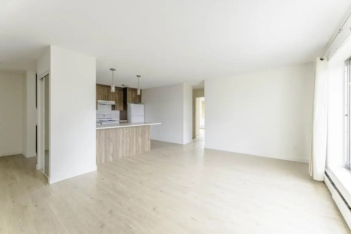 The Wellington - Photo 7 of 42