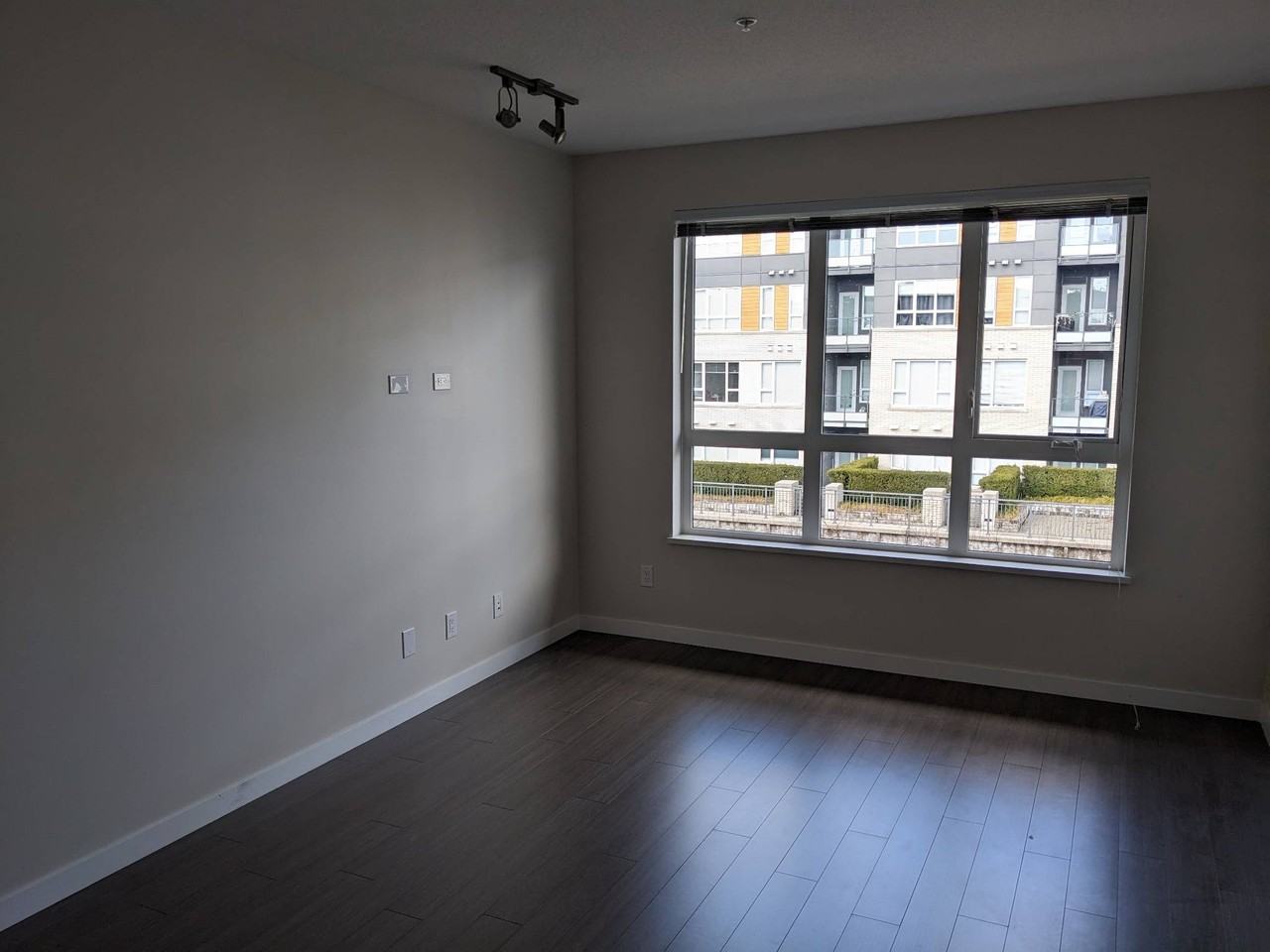 9877 University Cres - Photo 3 of 14