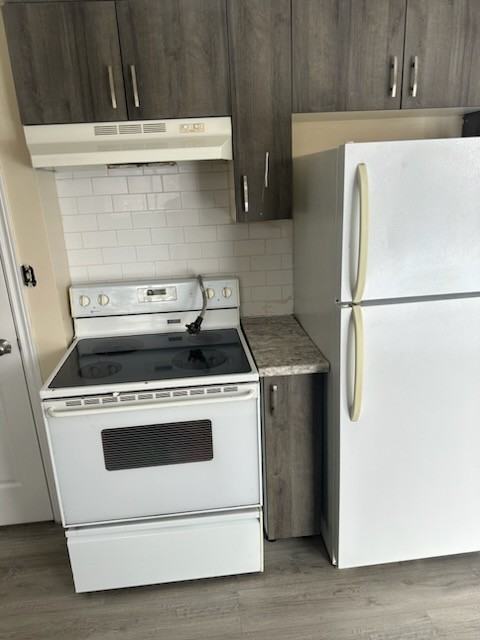 1209 Eleanor Ave - Photo 7 of 9