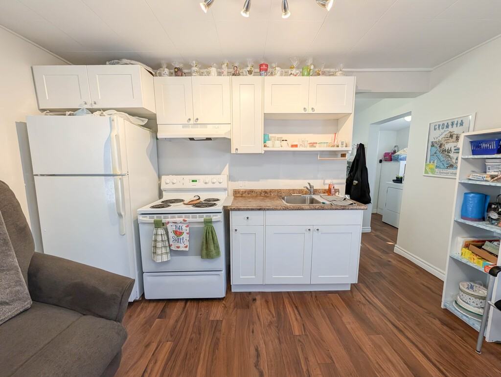 365 St George St - Photo 6 of 18