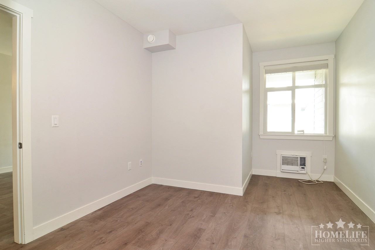 19940 Brydon Cres - Photo 5 of 24