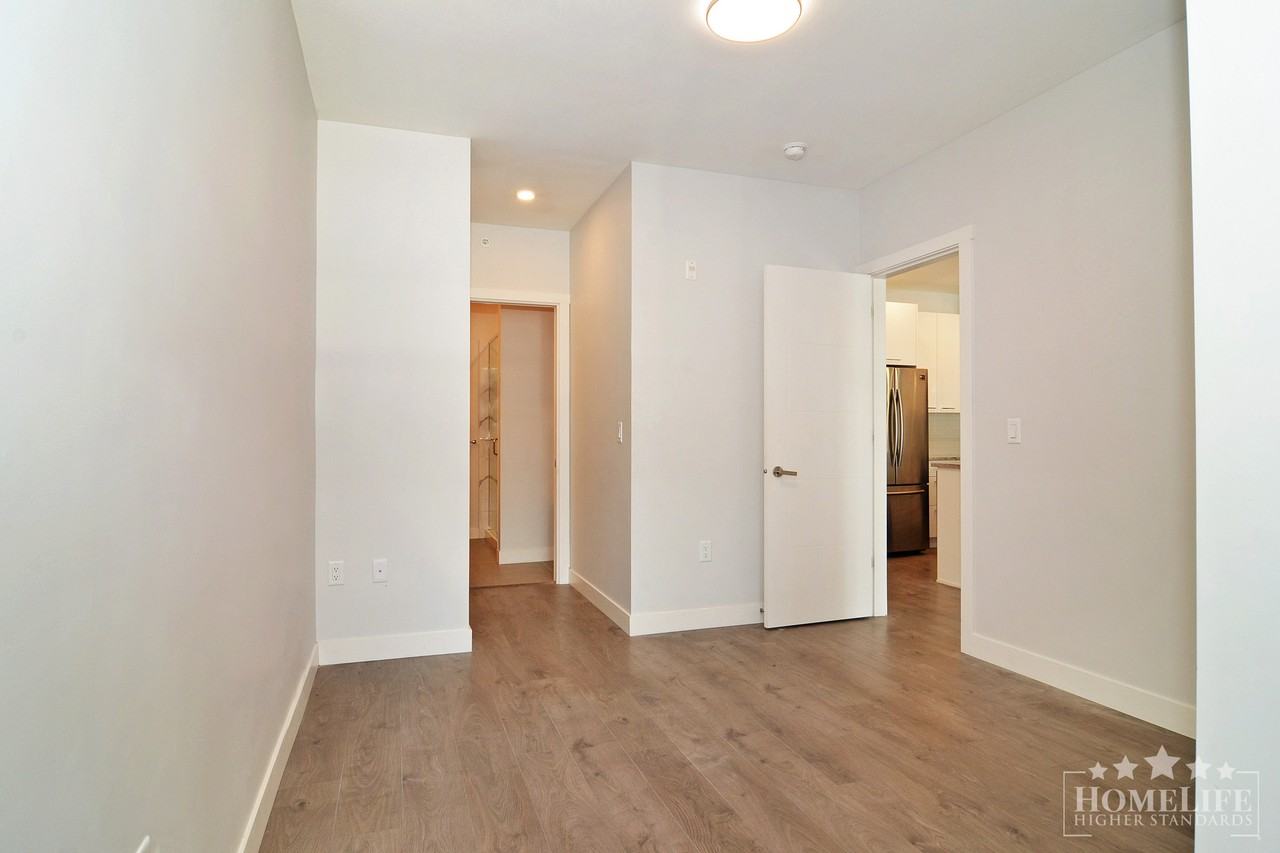 19940 Brydon Cres - Photo 7 of 24