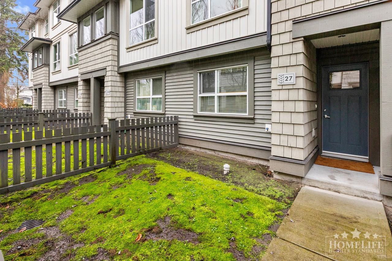 8355 164 St - Photo 2 of 21