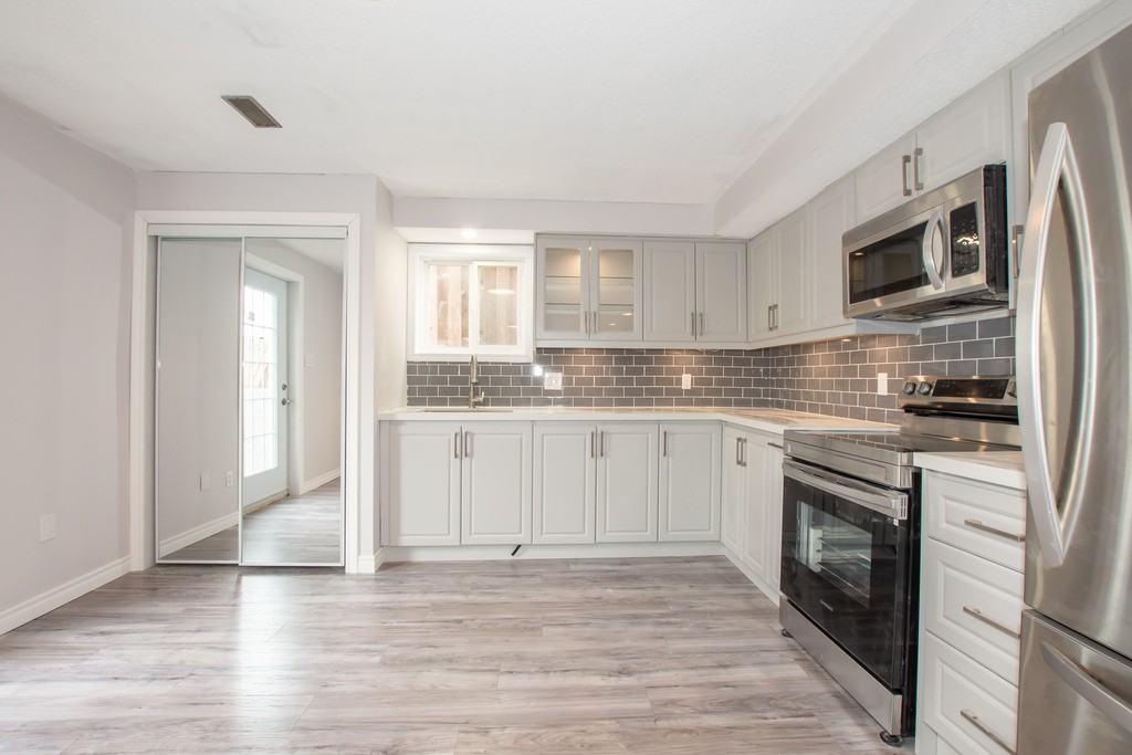 27 Rollins Dr - Photo 4 of 20