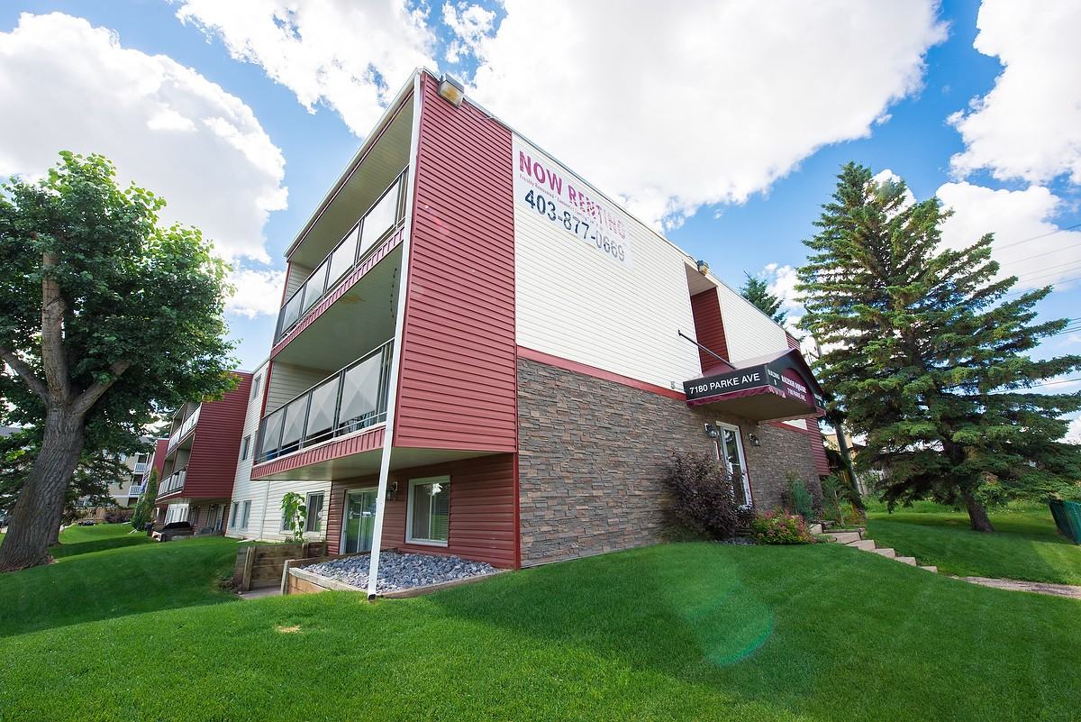 Raleigh Square Apartments - Photo 6 of 33