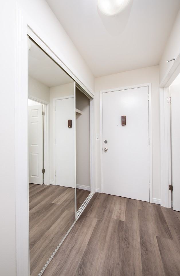 Avlyn Apartments - Photo 7 of 32