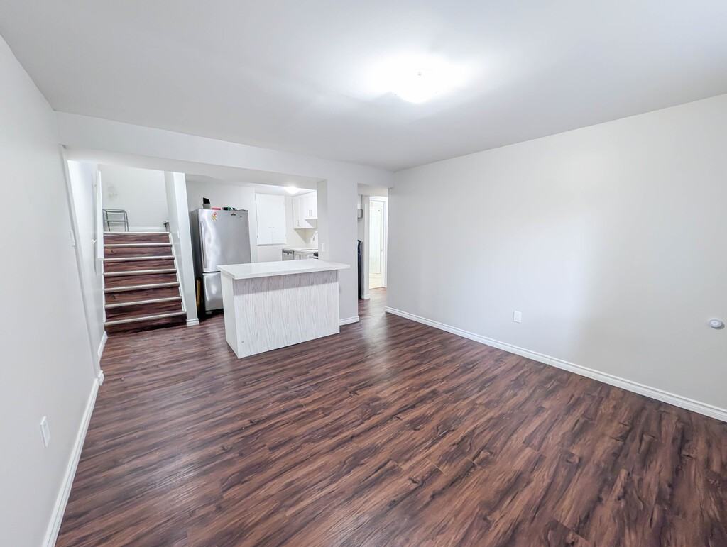 89 Clarendon Ave - Photo 2 of 20