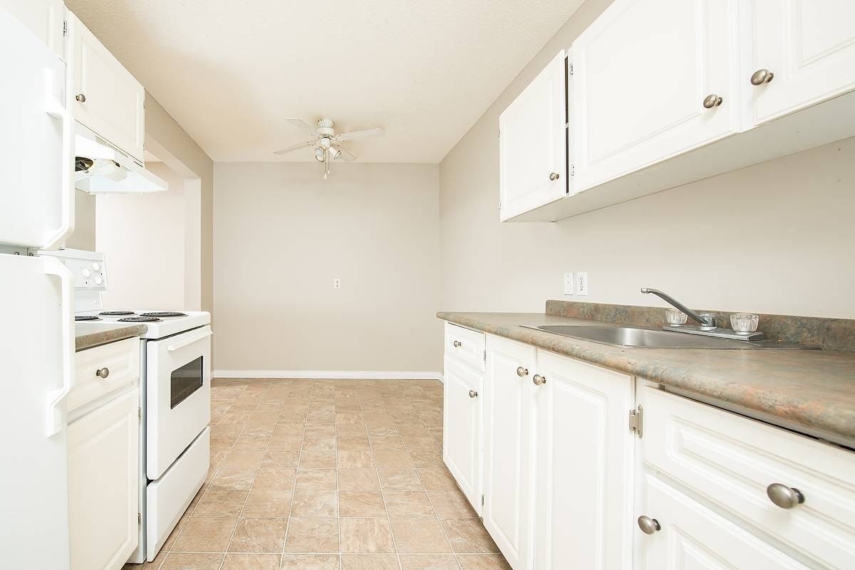 Barcelona Apartments - Photo 4 of 14