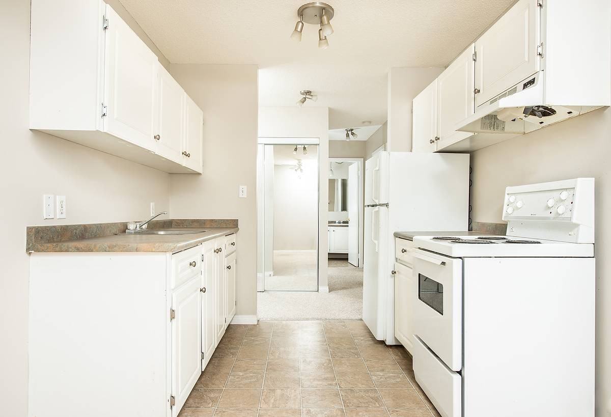 Barcelona Apartments - Photo 5 of 14