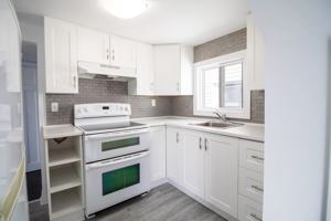 featured image of 61 Queenston St