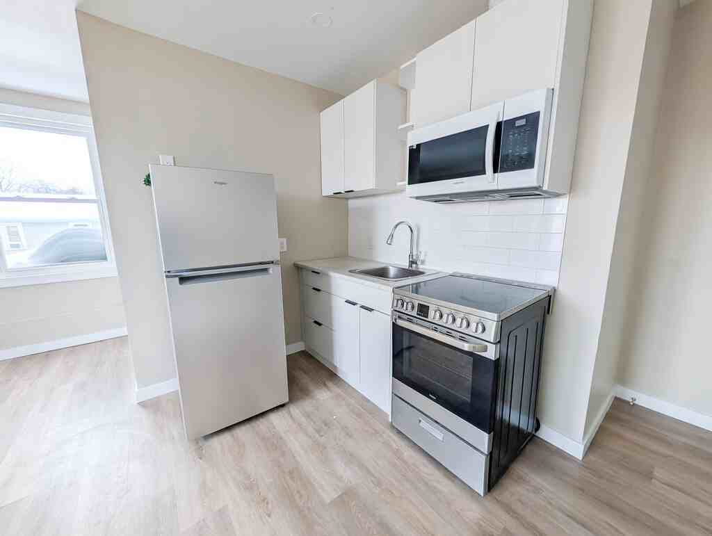 5824 Main St - Photo 2 of 7