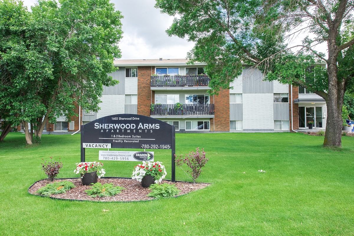 Sherwood Arms - Photo 4 of 32