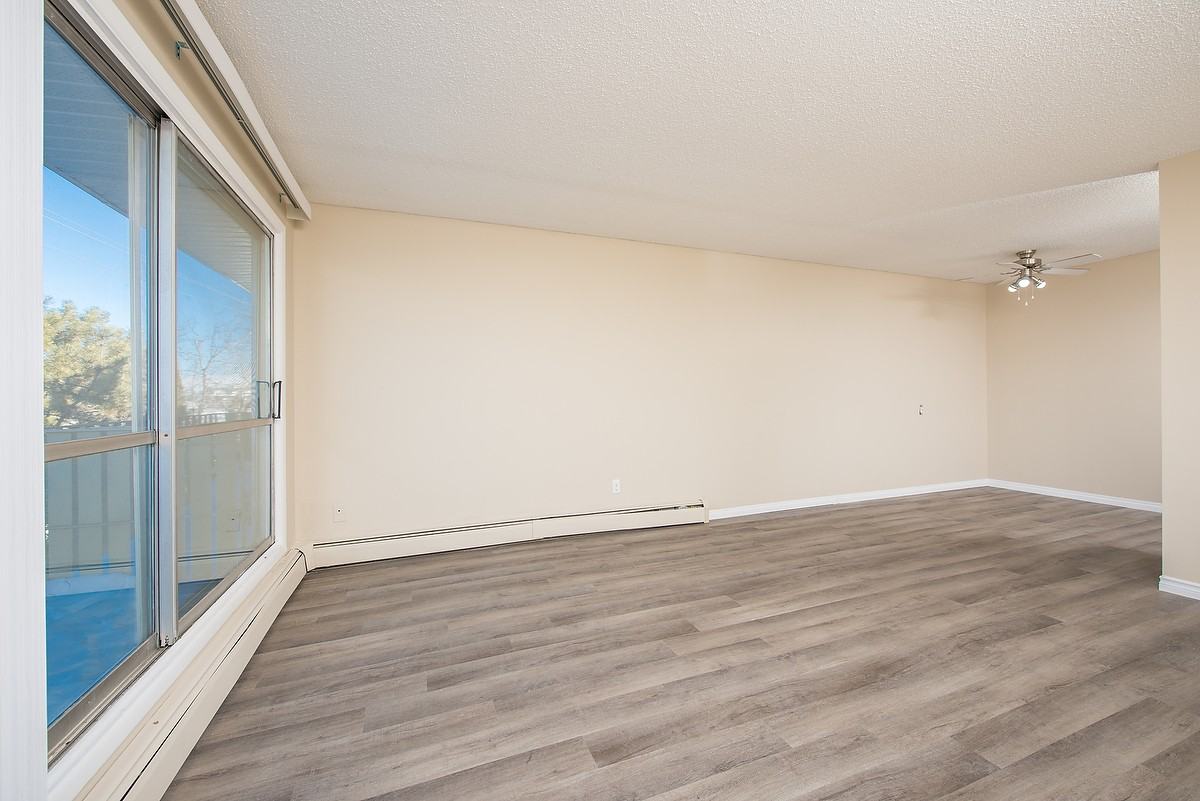 Sherwood Arms - Photo 7 of 32