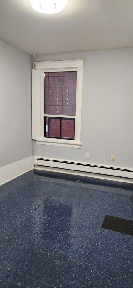 19 Westinghouse Ave Unit 2 - Photo 3 of 19