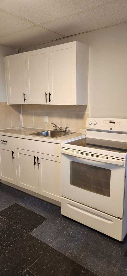 19 Westinghouse Ave Unit 2