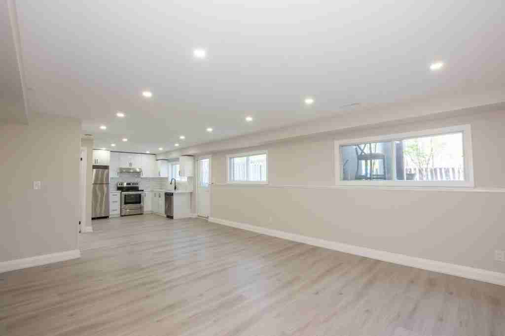 78 Wiltshire Blvd - Photo 5 of 19
