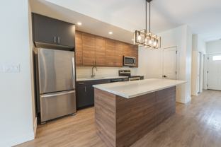 107 Humboldt Ave - Photo 1 of 1