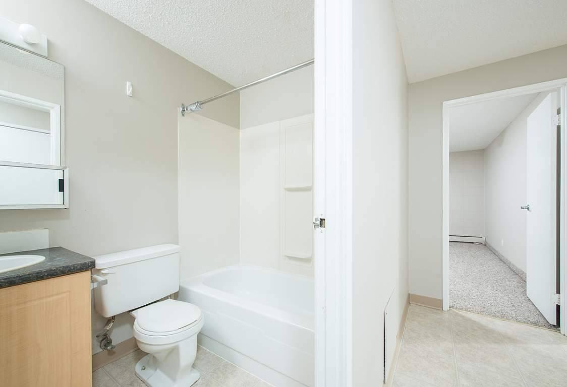 Victoria Gardens - Photo 2 of 13