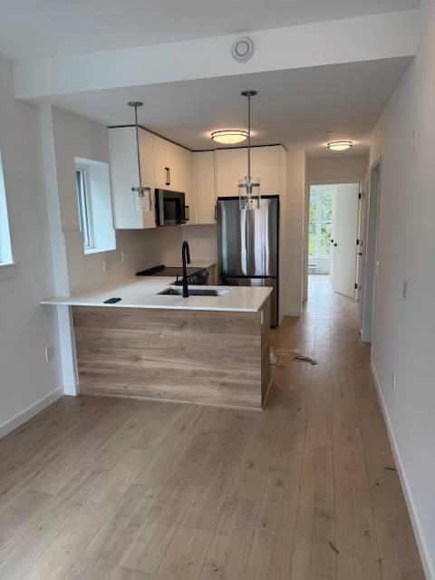 2121 33rd Ave E - Photo 2 of 13