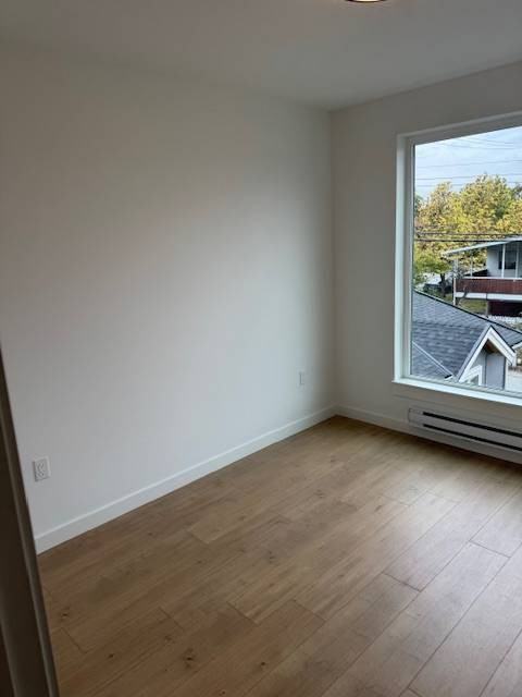 2121 33rd Ave E - Photo 4 of 13