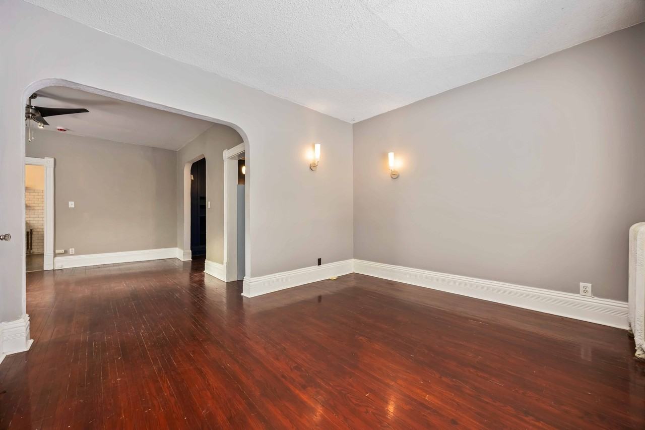 125 Forsyth St S - Photo 7 of 50