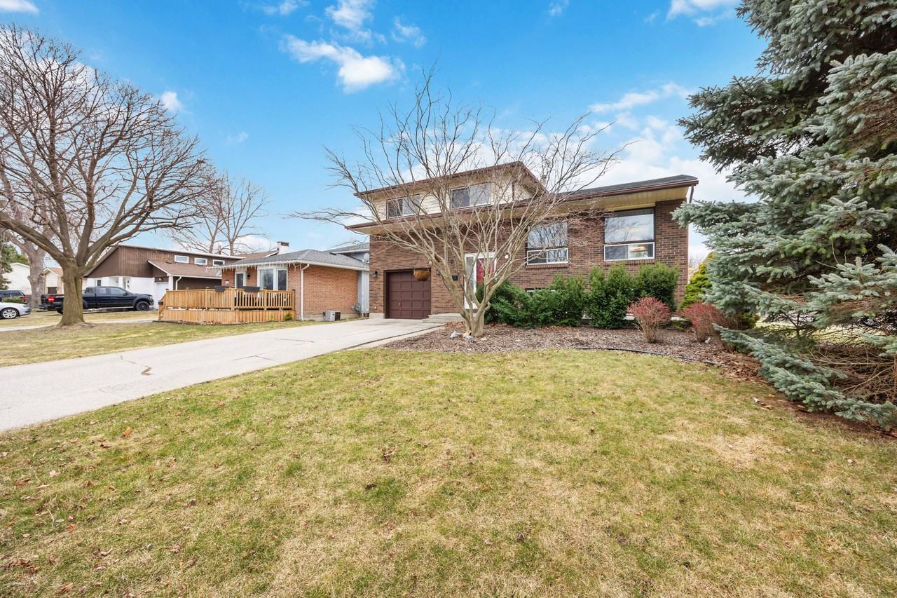 401 Huxley Ave - Photo 2 of 39