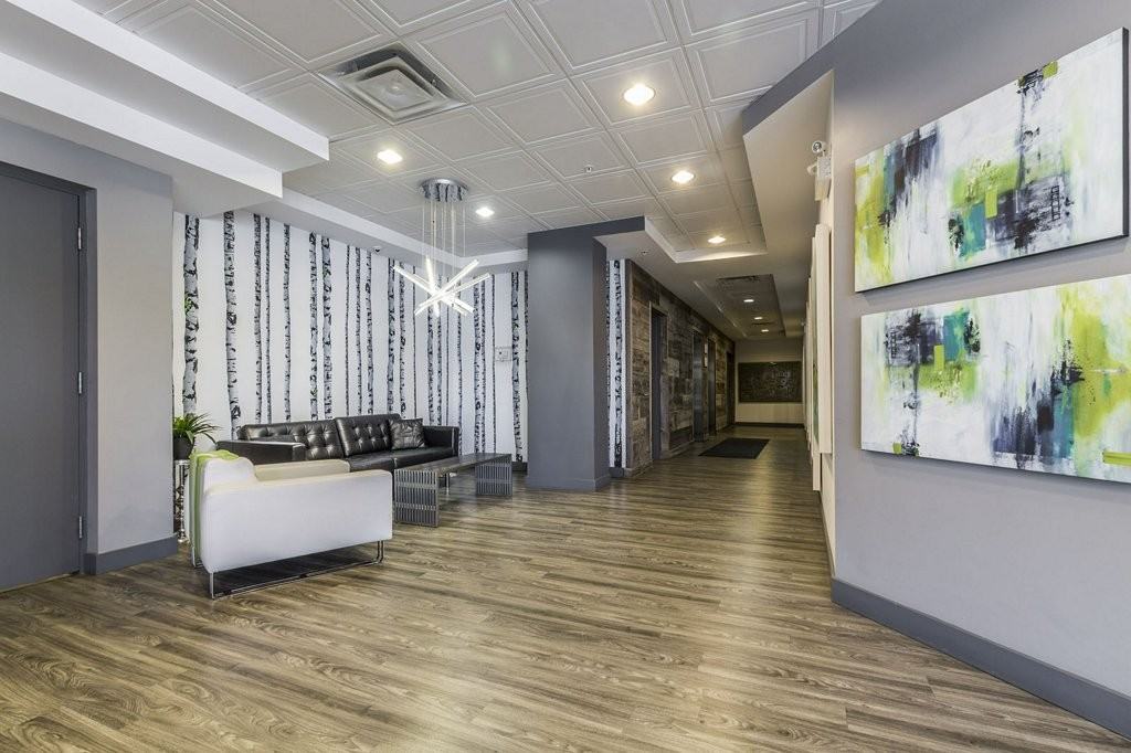 188 King St S - Photo 3 of 28