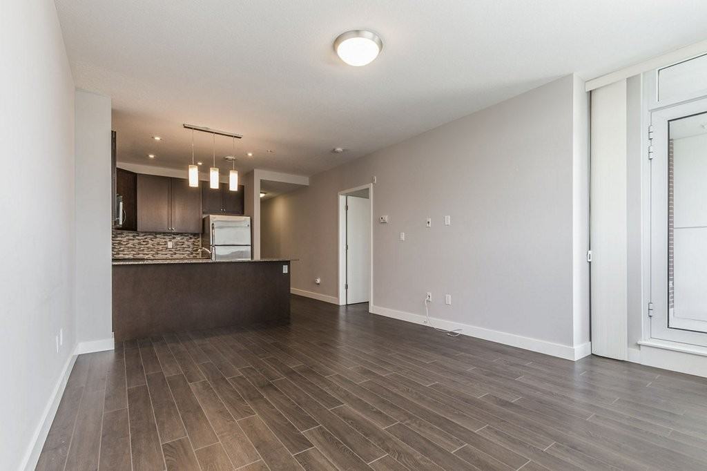 188 King St S - Photo 7 of 28