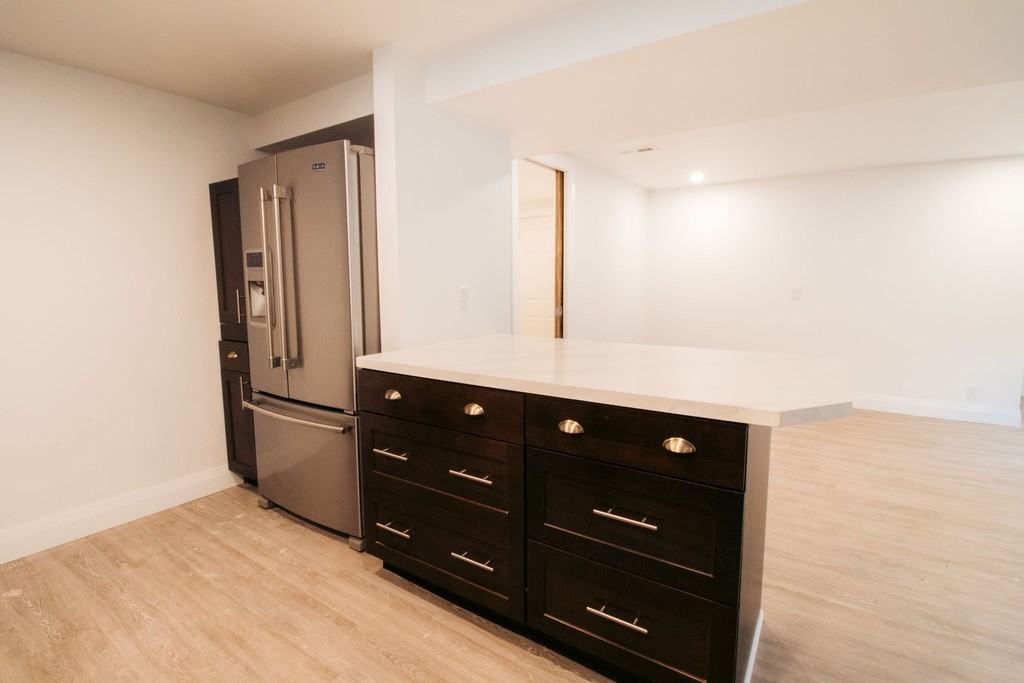 191 Gadsby Ave - Photo 5 of 17