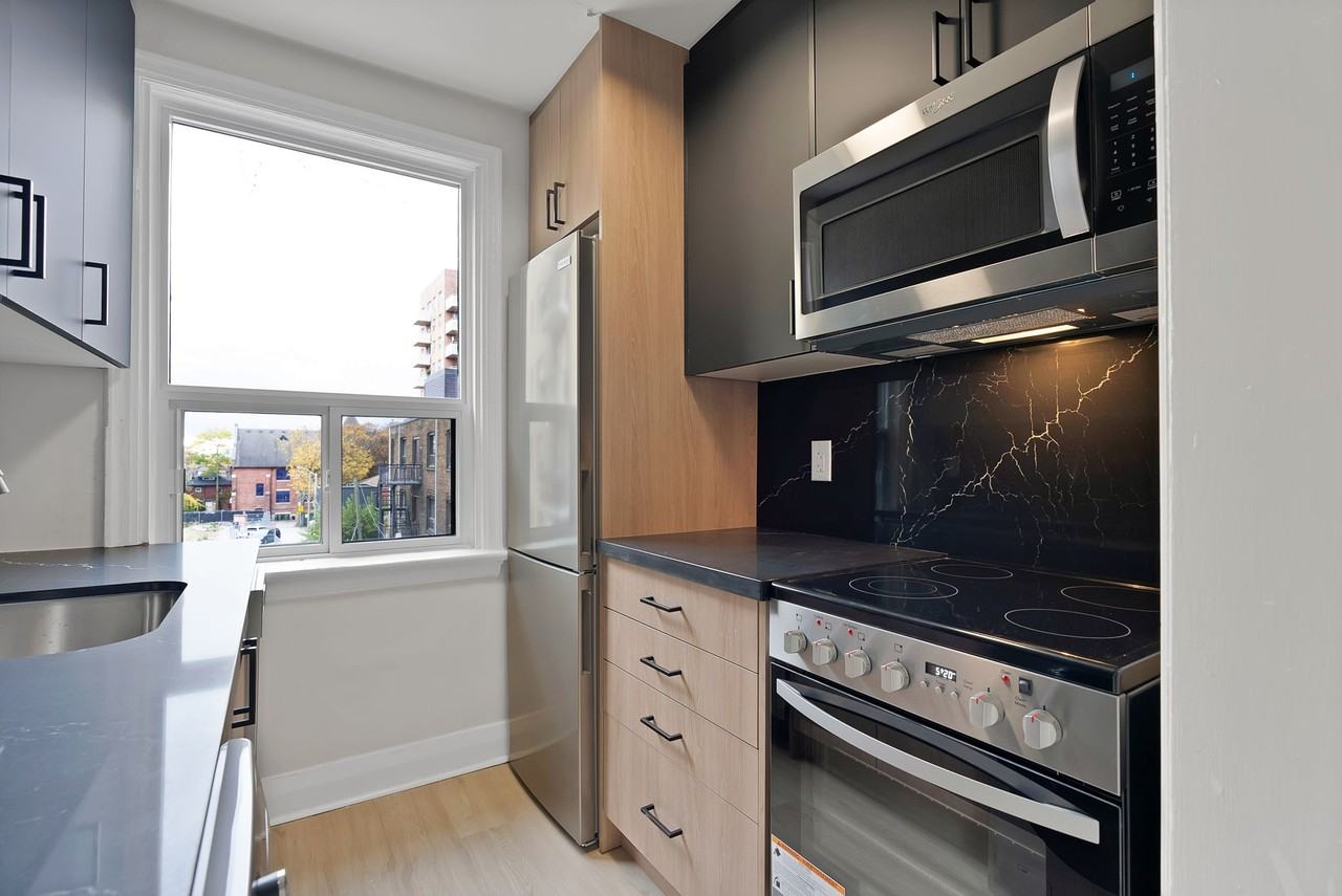 50 Raglan Ave - Photo 7 of 50