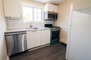 139 Oakdale Ave - Photo 1 of 1