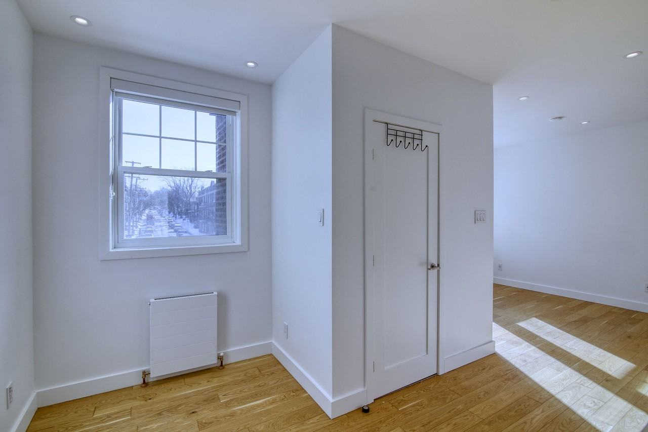 4715 Queen Mary Road - Photo 5 of 50