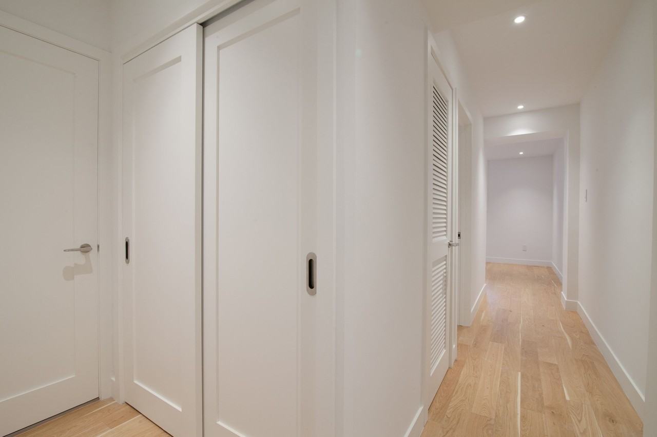 4715 Queen Mary Road - Photo 3 of 12