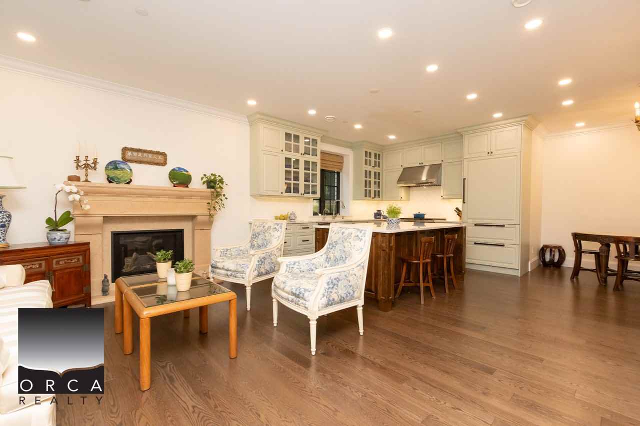 445 Southborough Dr - Photo 3 of 43